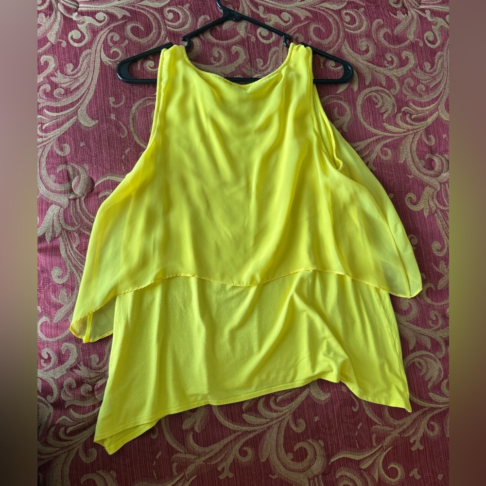Vince Camuto Chiffon Sleeveless Scoop Neck Top Neon Yellow Tiered Layered Blouse